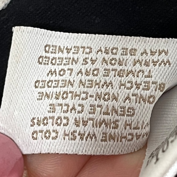 Chicos Chic Top L Black Faux Wrap Chevron Artsy Mature Neutral Resort Classic - Picture 8 of 12